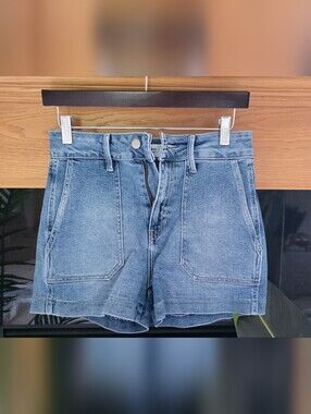 Just Black Faded Blue Denim Shorts Size Small